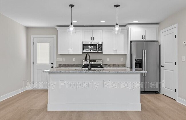 Building Photo - 36 Alden Ln