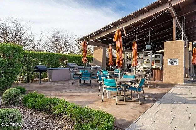 Building Photo - 1732 W Myrna Ln