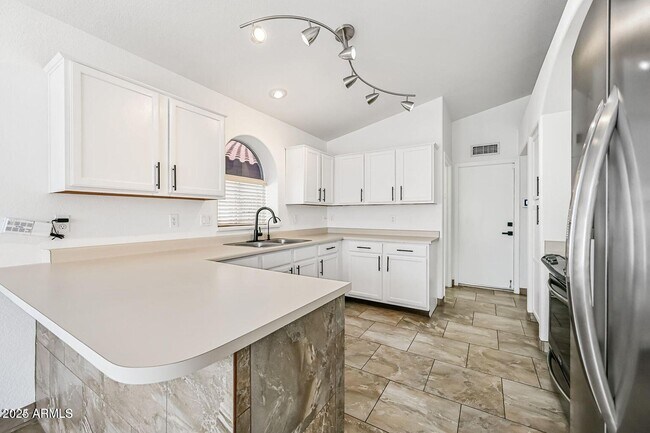 Building Photo - 4627 E White Aster St