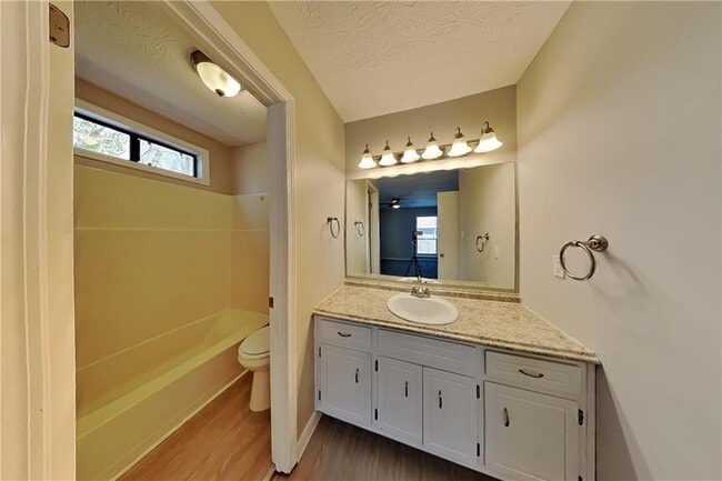 Building Photo - 3263 Holly Mill Run