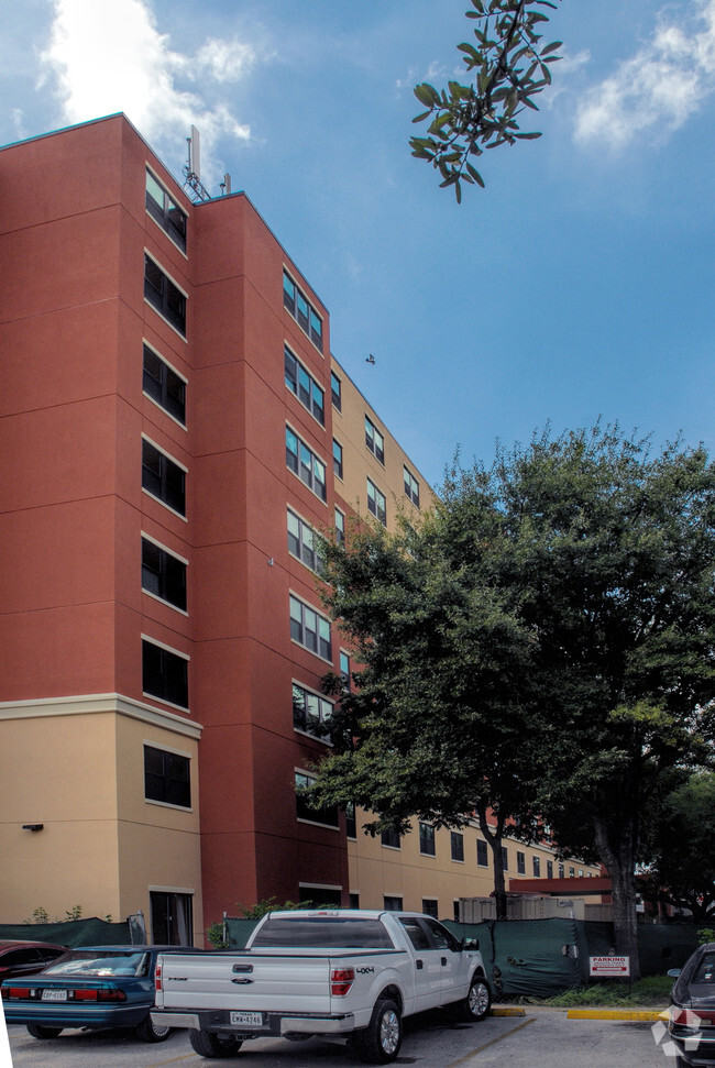 Building Photo - Houston Heights Towers