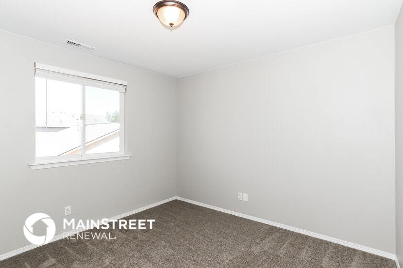 Building Photo - 20112 12th Ave E