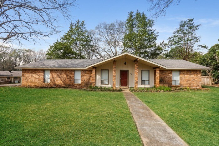 Primary Photo - 25 Quail Ridge Dr