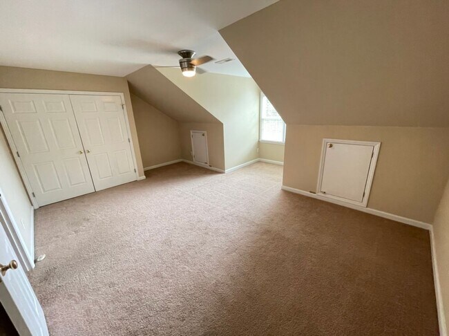 Building Photo - Elegant 4 Bedroom Home in Heart of Cary