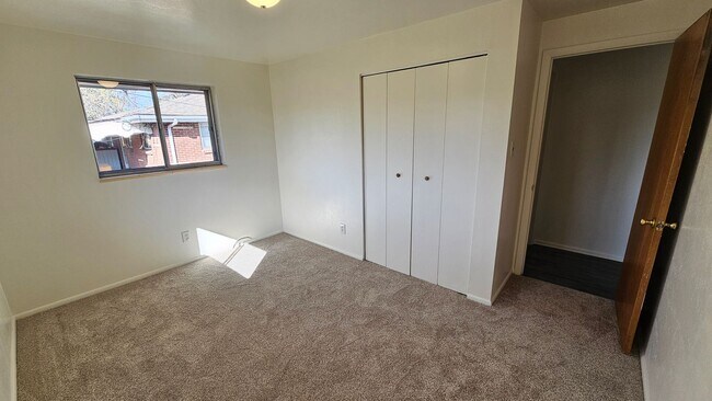 Building Photo - Multi Family Ranch Home in Westminster