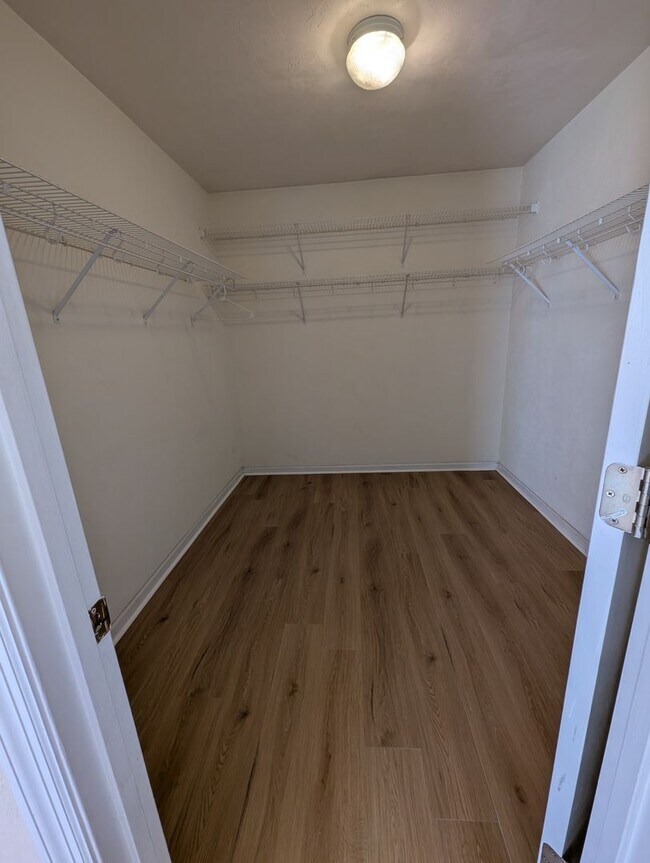 Building Photo - Hamilton Pond single family home