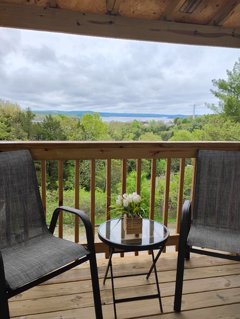 Building Photo - 2040 Indian Point Rd