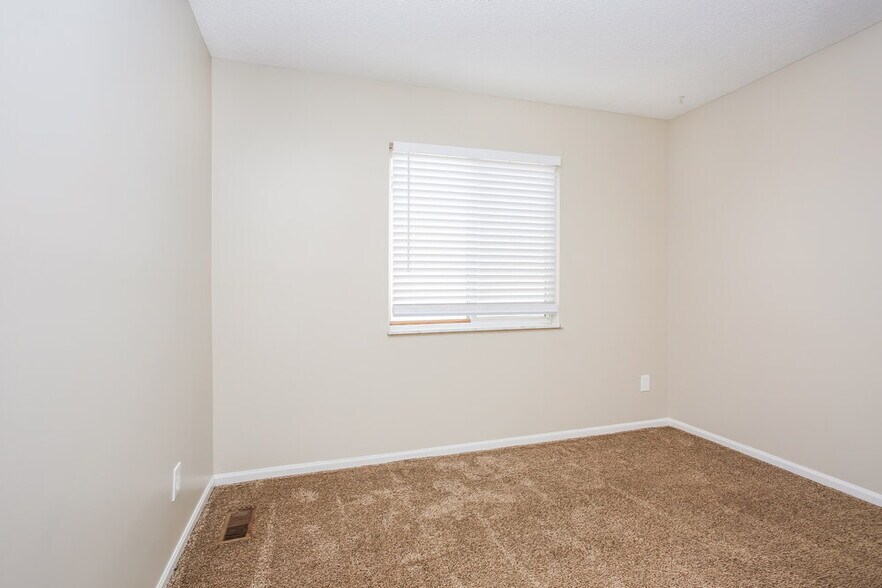 Building Photo - 5335 Brayton Ave