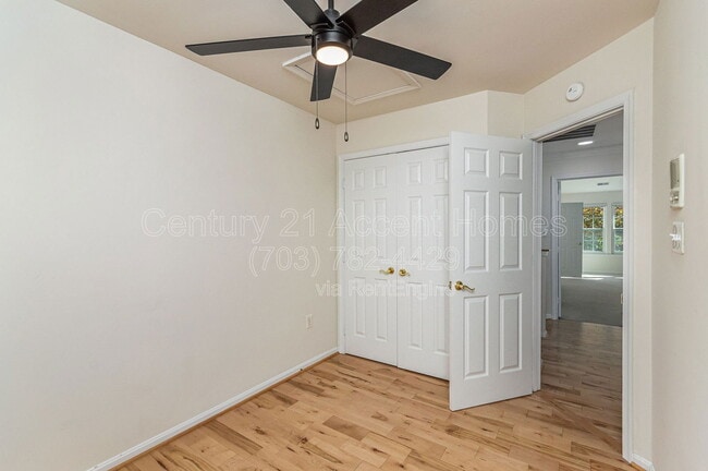 Building Photo - 4035 Cressida Pl