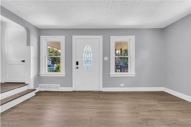 Building Photo - 19409 Raymond St