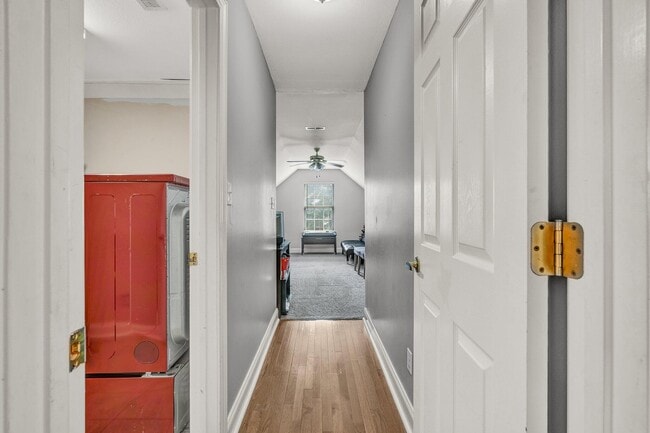 Building Photo - 3120 Pin Oaks Cir NE