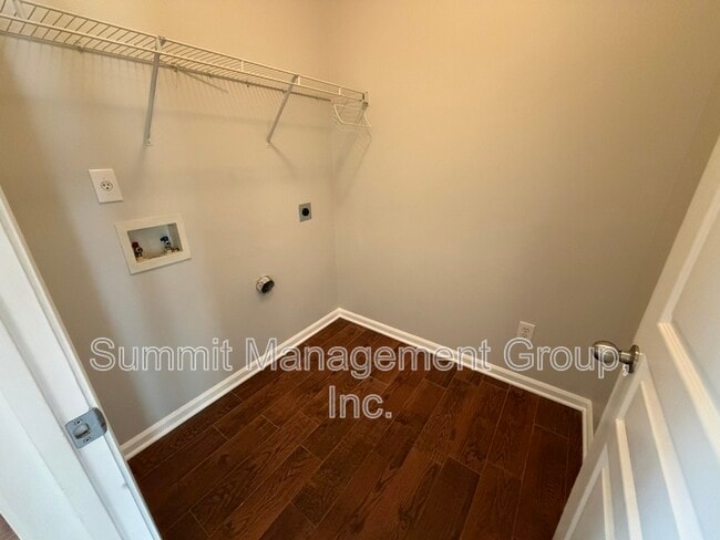 Building Photo - 180 Orchard Dr