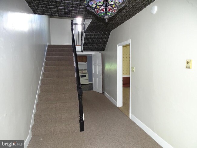 Building Photo - 1410 Gillan Dr