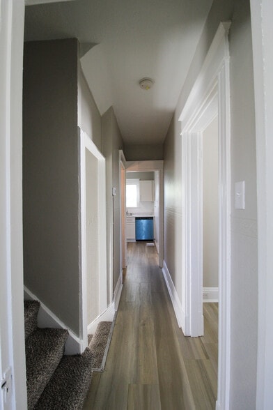 Hallway - 2621 Ida Ave