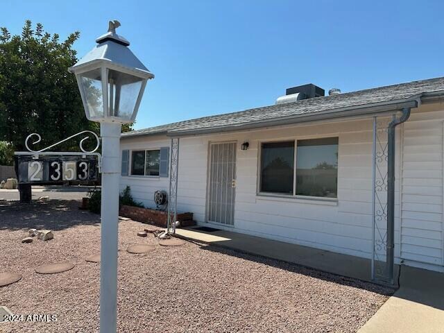 Building Photo - 2353 E Betty Elyse Ln