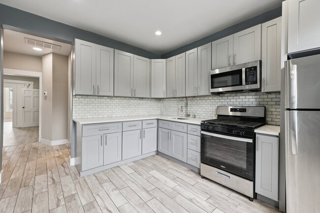 Building Photo - 30 Sheffield St