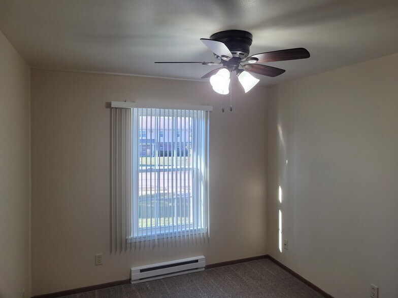 Building Photo - 2022 Sylvan Way