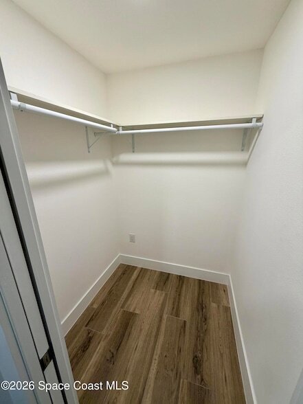 Building Photo - 140 Norwood Ave