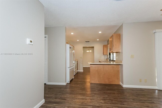 Building Photo - 11646 Anhinga Dr