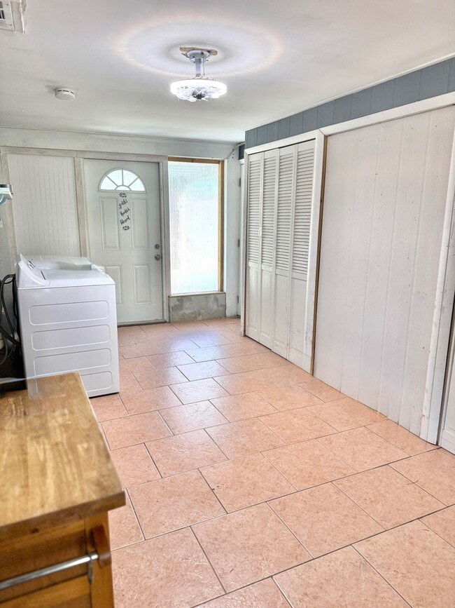 Building Photo - 5312 Bowling Green Dr