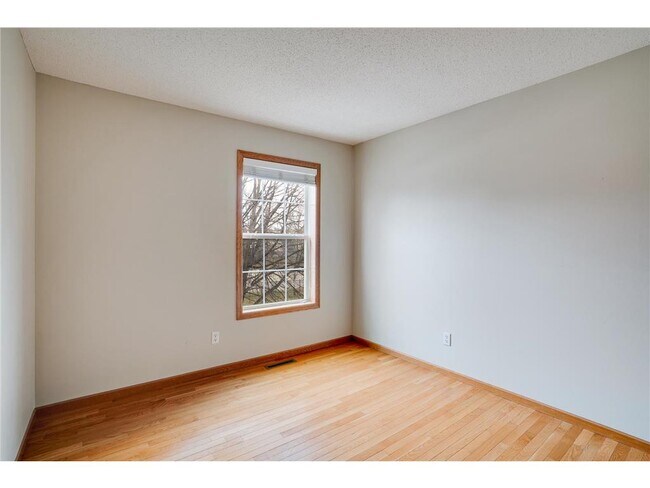 Building Photo - 917 Lindsey Ln