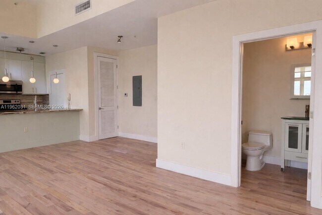 Building Photo - 6701 Biscayne Blvd