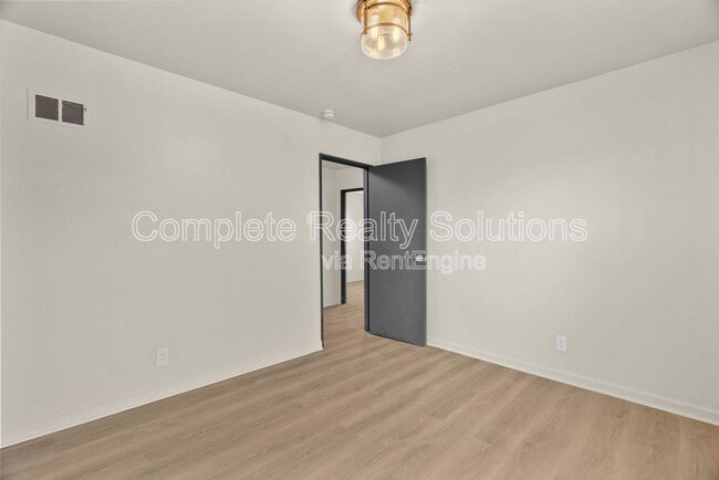 Building Photo - 9516 Jannette Dr