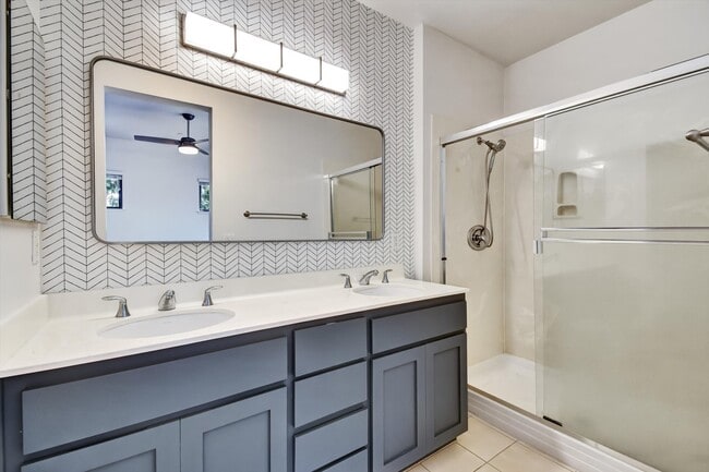 Building Photo - 1107 66th St