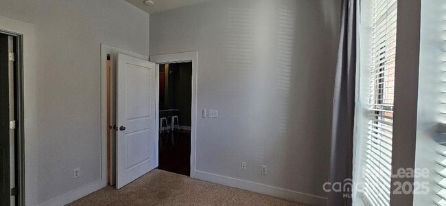 Building Photo - 3243 Noda Blvd