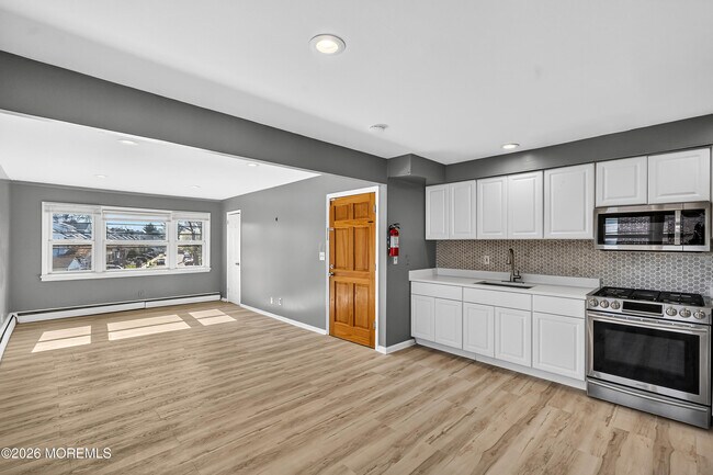 Building Photo - 217 Orange Ave