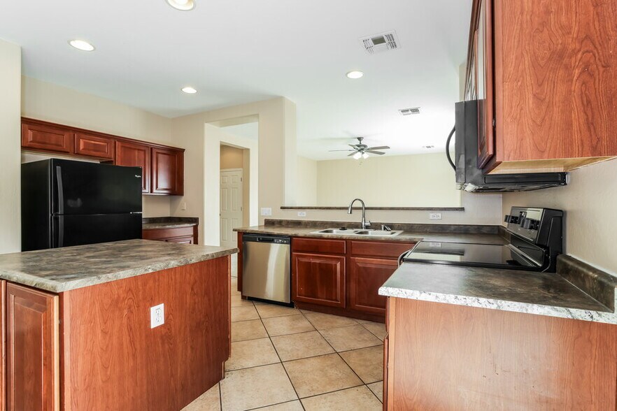 Building Photo - 17559 W Bridger St