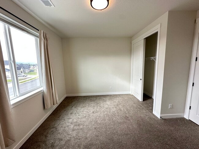 Building Photo - Cda Home Located In The Trails