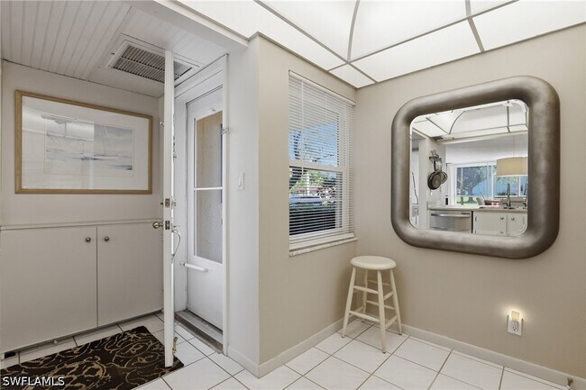 Building Photo - 1086 Forest Lakes Dr