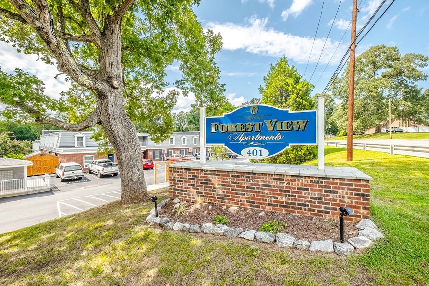 Primary Photo - Forest View Apartments