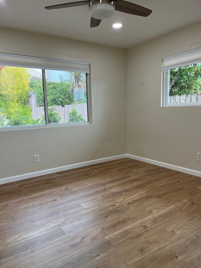 Building Photo - 5273 Montecito Dr