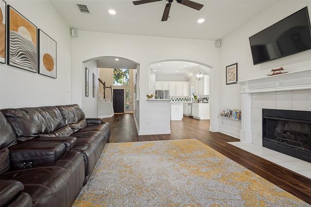 Building Photo - 3737 Cottonwood Springs Dr