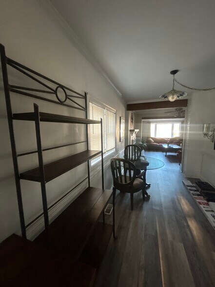 Building Photo - 952 Magothy Ave