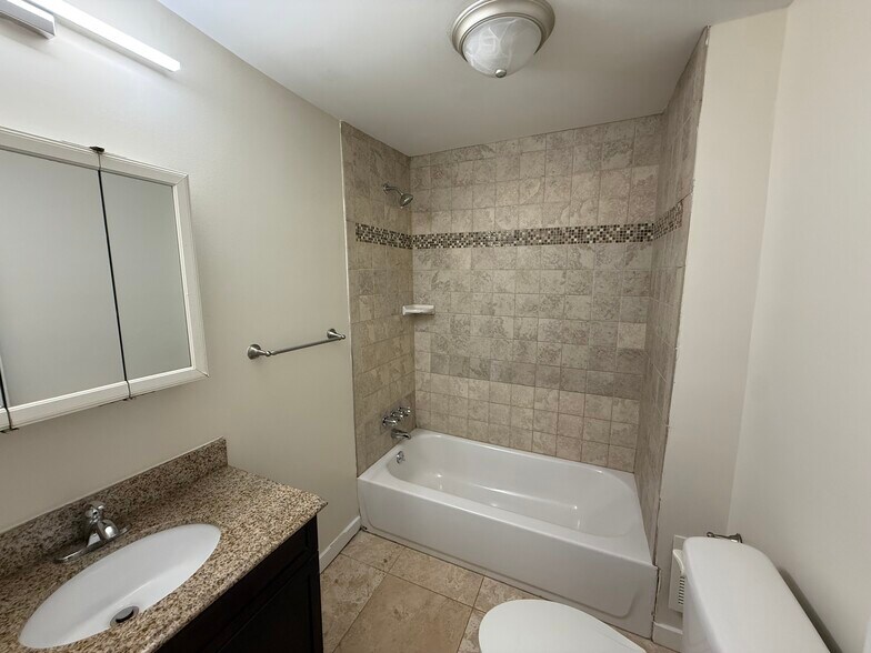 Building Photo - 1304 N 25th St