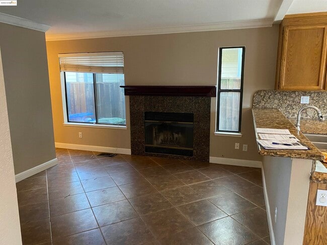 Building Photo - 890 Buckskin Terrace