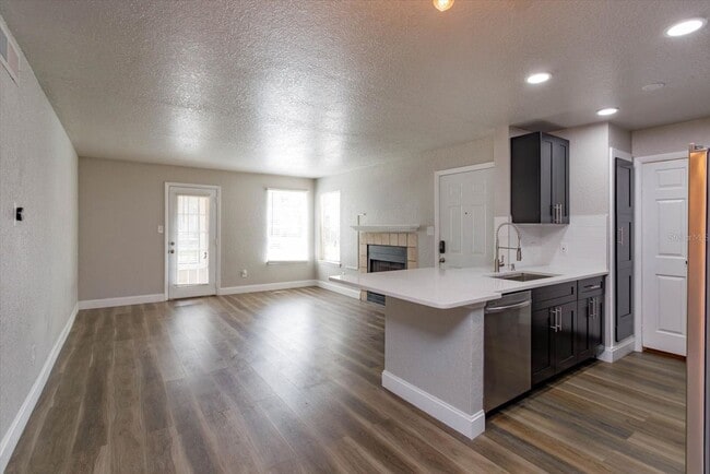 Building Photo - 2-Bedroom, 2-Bath Apartment – Prime Orlando Location!