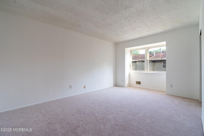 Building Photo - 1180 Rachel Ct