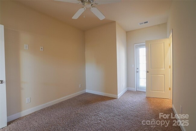 Building Photo - 6426 Hove Rd