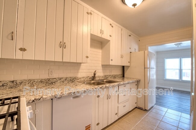 Building Photo - 620 NW 27th St