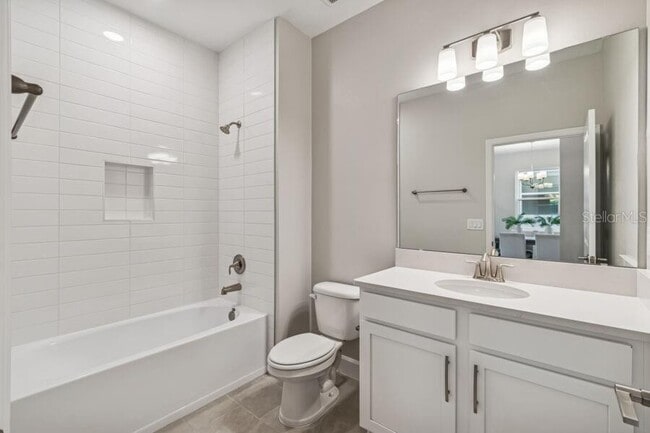 Building Photo - 17329 Beachgrass Aly