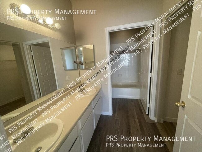 Building Photo - 3236 E Chandler Blvd