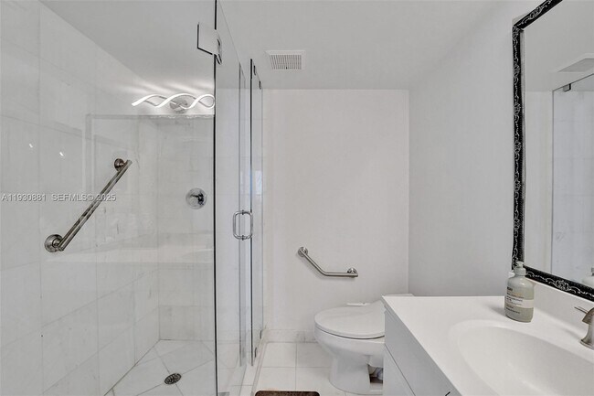 Building Photo - 3530 Mystic Pointe Dr