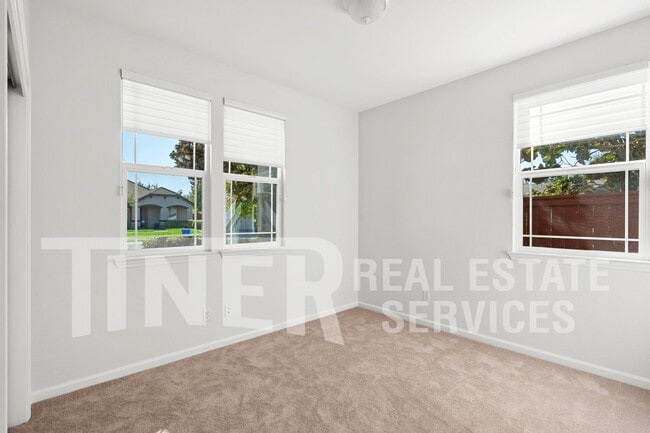 Building Photo - 9656 Oakham Way