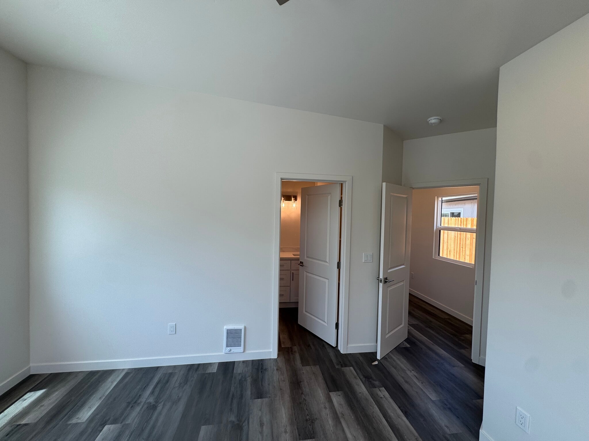 Building Photo - 3535 Hatteras Ave