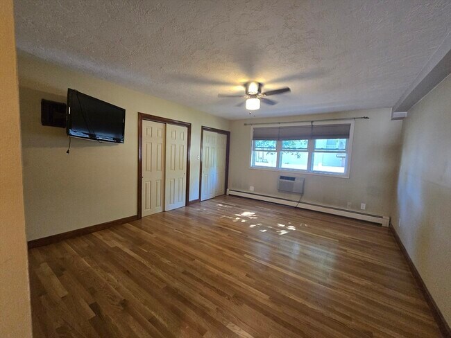 Building Photo - 85 Lynde St