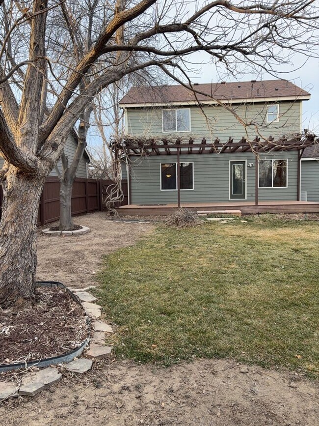 Building Photo - 3bd/3ba Johnstown Home with 2-Car Garage &...